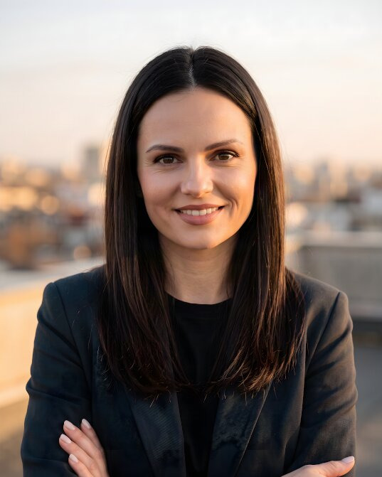 knit, blazer, city background
